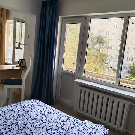 Светлая Квартира Для Гостей Kyzylorda Ruang foto